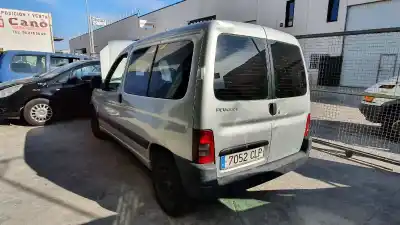 Veículo de Sucata peugeot partner (s2) combiespace do ano 2003 alimentado wjydw8b