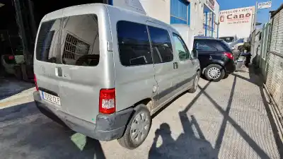 Veículo de Sucata peugeot partner (s2) combiespace do ano 2003 alimentado wjydw8b