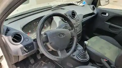 Veículo de Sucata ford fiesta (cbk) trend do ano 2005 alimentado fxja