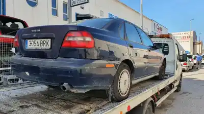 Здавання транспортного засобу volvo s40 berlina 1.8 cat (1783 cm3. multipoint) року 2001 потужний b4184s2