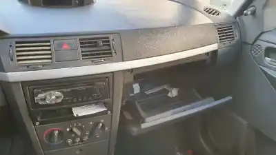 Veículo de Sucata opel meriva essentia do ano 2004 alimentado y17dt