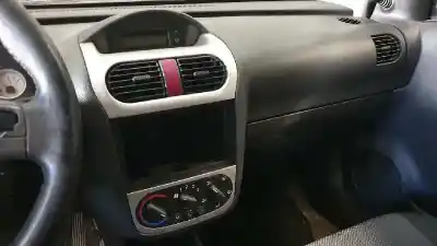 Veículo de Sucata opel corsa c silverline base do ano 2005 alimentado z13dt