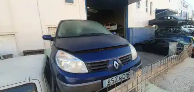 Sloopvoertuig renault                                            scenic ii (jm)                                                                                                                                                                                                                                             f9q812                                                                                                                                                                                                                                                     van het jaar 2004 aangedreven f9q812