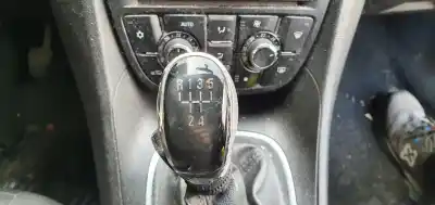 Veículo de Sucata opel meriva b enjoy do ano 2011 alimentado a14xer