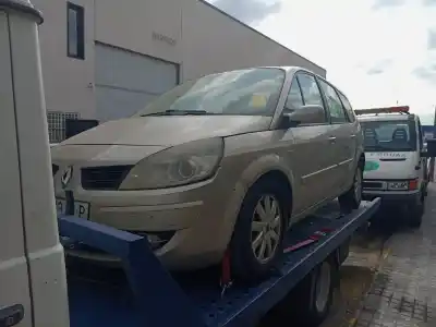 Veículo de Sucata renault                                            scenic ii                                                                                                                                                                                                                                                  1.9 dci diesel                                                                                                                                                                                                                                             do ano 2007 alimentado f9q818