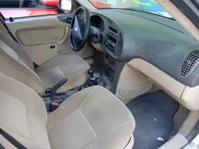 Veículo de Sucata saab 9-3 berlina 2.2 16v tid cat do ano 2002 alimentado d223l