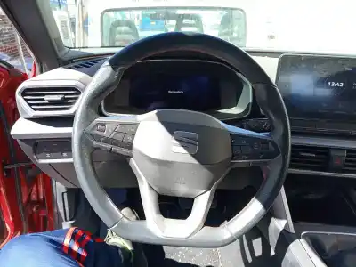 Vehicul casat seat leon (kl1) dpc al anului 2022 alimentat dpc