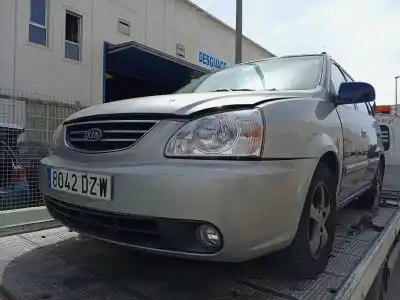 Sloopvoertuig kia carens 2.0 crdi ex monovolumen van het jaar 2005 aangedreven d4ea