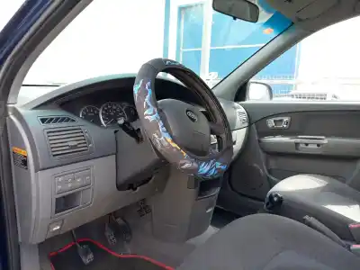 Sloopvoertuig kia carens 2.0 crdi ex monovolumen van het jaar 2005 aangedreven d4ea