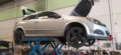 Здавання транспортного засобу opel astra gtc cosmo року 2006 потужний z19dth