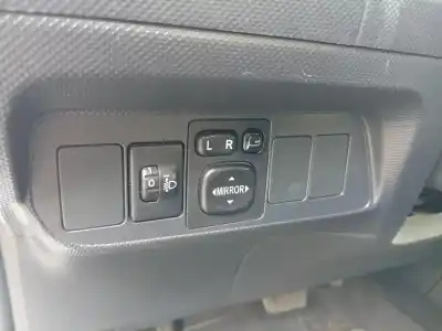 Здавання транспортного засобу toyota auris * року 2011 потужний 2zr Здавання транспортного засобу toyota auris * року 2011 потужний 2zr