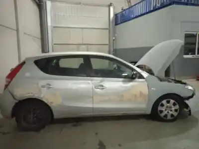 Sloopvoertuig hyundai i30 (gd) classic van het jaar 2008 aangedreven d4fb