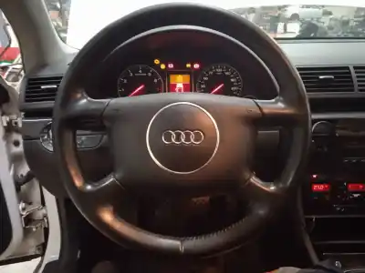 Здавання транспортного засобу audi a4 berlina (8e) 2.0 20v cat (alt) року 2000 потужний alt