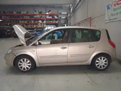 Veicolo di demolizione RENAULT SCENIC II Grand Confort Authentique dell'anno 2006 alimentato M9R700