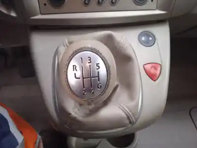 Veículo de Sucata renault scenic ii grand confort authentique do ano 2006 alimentado m9r700