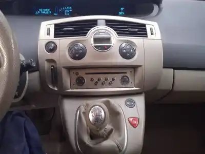 Veículo de Sucata renault scenic ii grand confort authentique do ano 2006 alimentado m9r700