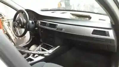 Veículo de Sucata bmw serie 3 berlina (e90) 320d do ano 2005 alimentado m47n204d4