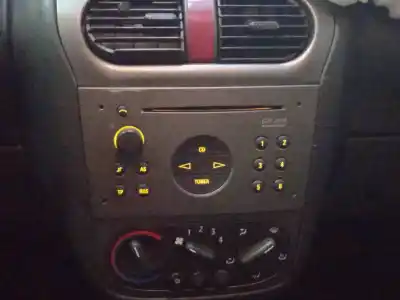 Veicolo di demolizione opel corsa c cosmo dell'anno 2003 alimentato z10xep