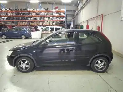 Veicolo di demolizione opel corsa c cosmo dell'anno 2003 alimentato z10xep