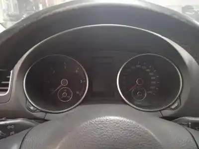 Vehicul casat volkswagen golf vi (5k1) rabbit al anului 2011 alimentat cayb