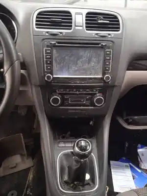 Vehicul casat volkswagen golf vi (5k1) advance al anului 2009 alimentat cbdc