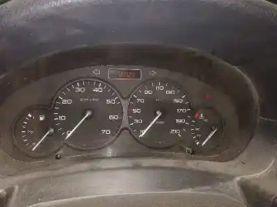 Veículo de Sucata citroen berlingo first combi 1.6 hdi 75 sx do ano 2011 alimentado 9hw