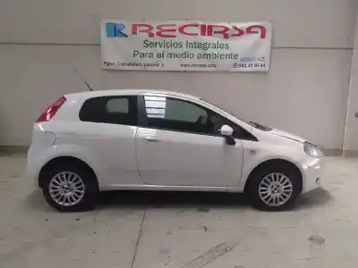 Veículo de Sucata fiat punto (evo) (199) dynamic do ano 2009 alimentado 199a2000