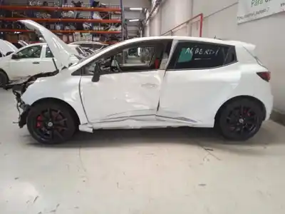 Veículo de Sucata renault clio iv renault sport do ano 2018 alimentado m5m401
