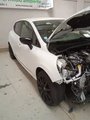 Veículo de Sucata renault clio iv renault sport do ano 2018 alimentado m5m401