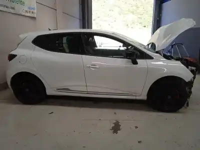 Veículo de Sucata renault clio iv renault sport do ano 2018 alimentado m5m401
