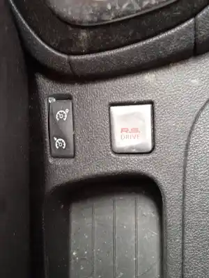 Veículo de Sucata renault clio iv renault sport do ano 2018 alimentado m5m401