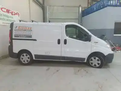 Veículo de Sucata renault trafic combi (ab 4.01) passenger privilege  combi corto do ano 2013 alimentado m9r630