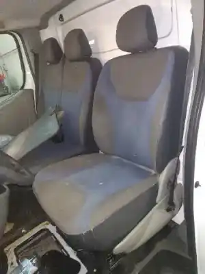 Veículo de Sucata renault trafic combi (ab 4.01) passenger privilege  combi corto do ano 2013 alimentado m9r630