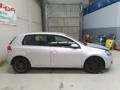 Vehicul casat volkswagen golf vi (5k1) advance al anului 2009 alimentat cbdc