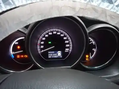 Véhicule à la ferraille lexus rx 400h de l'année 2009 alimenté 3mz