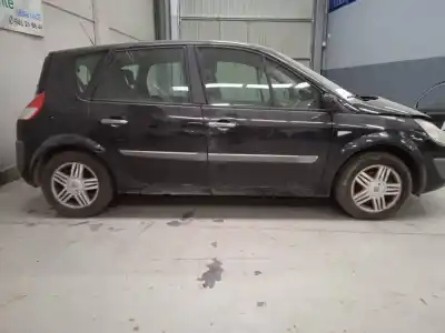 Veículo de Sucata renault scenic ii i- music do ano 2006 alimentado f9qe8