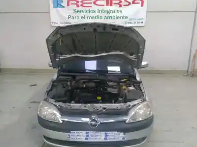 Veicolo di demolizione OPEL CORSA C Blue Line dell'anno 2004 alimentato Z12XE