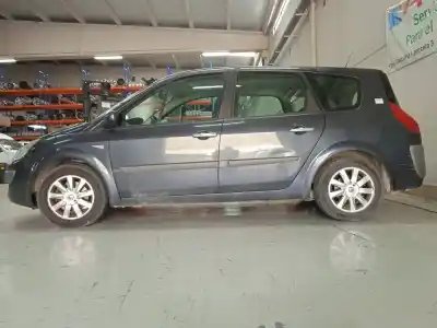 Veículo de Sucata renault scenic ii grand emotion do ano 2006 alimentado f9q804