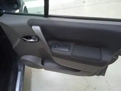 Veículo de Sucata renault scenic ii grand emotion do ano 2006 alimentado f9q804