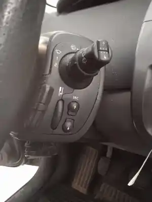 Veículo de Sucata renault scenic ii grand emotion do ano 2006 alimentado f9q804