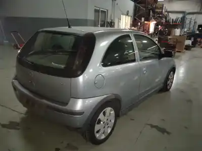 Veicolo di demolizione opel corsa c cosmo dell'anno 2004 alimentato z13dt