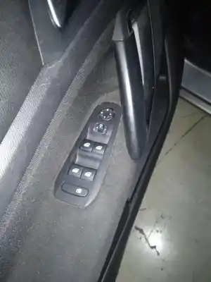 Veículo de Sucata peugeot 308 sw active do ano 2016 alimentado bhz