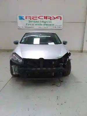 Vehicul casat VOLKSWAGEN GOLF VI (5K1) Advance al anului 2008 alimentat CBDC