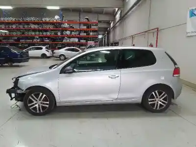 Vehicul casat volkswagen golf vi (5k1) advance al anului 2008 alimentat cbdc