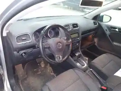 Vehicul casat volkswagen golf vi (5k1) advance al anului 2008 alimentat cbdc