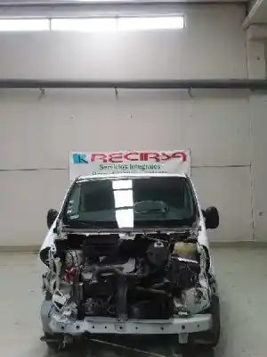 Veículo de Sucata RENAULT TRAFIC COMBI (AB 4.01) 9 - plazas (L1H1) 2.9t Combi corto do ano 2002 alimentado F9Q762