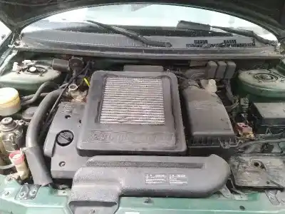 Veículo de Sucata kia carnival td ls do ano 2000 alimentado j3