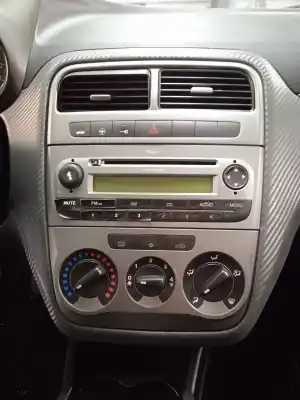 Veículo de Sucata fiat punto (evo) (199) dynamic do ano 2009 alimentado 199a2000