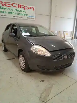 Veículo de Sucata fiat punto (evo) (199) dynamic do ano 2009 alimentado 199a2000