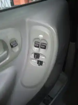 Здавання транспортного засобу chrysler voyager (rg) 2.8 crd lx року 2006 потужний vm28c